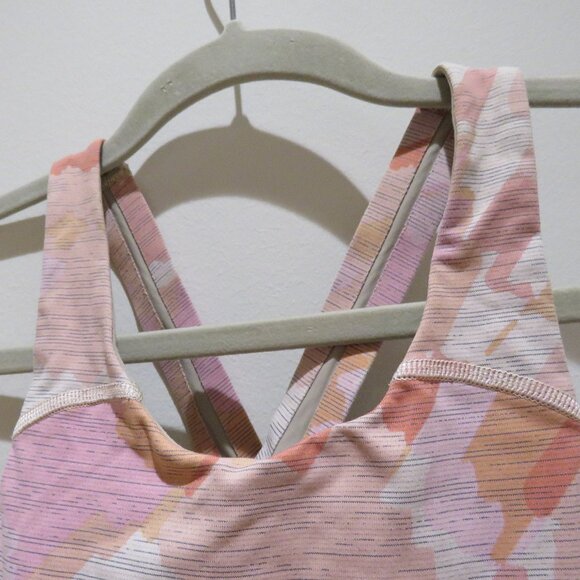 OUTDOOR VOICES Tech Sweat Racerback Sports Bra in Coral Stroke Camo Athleisure - Picture 6 of 13